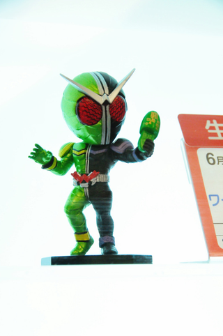 Illustration for article titled Win Prizes Like These at Japanese Arcades